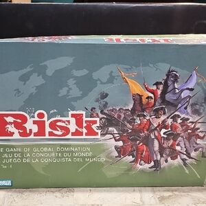 Risk: The Game Of Global‎ Domination  (complete with Golden Calvary Token)